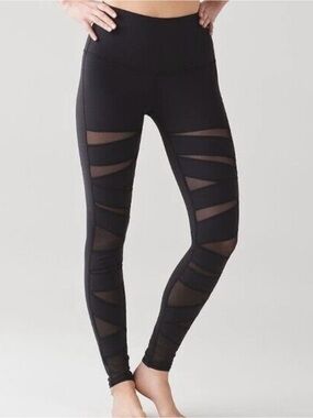 Lululemon Wunder Under Leggings with Mesh Cutouts